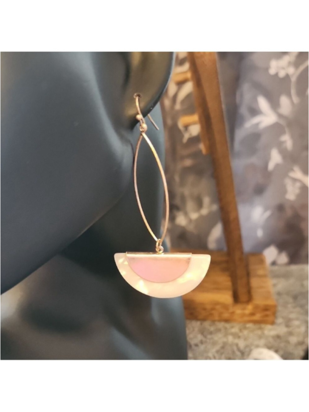 Banana Republic Gold and White Dangle Earrings - Picture 6 of 7